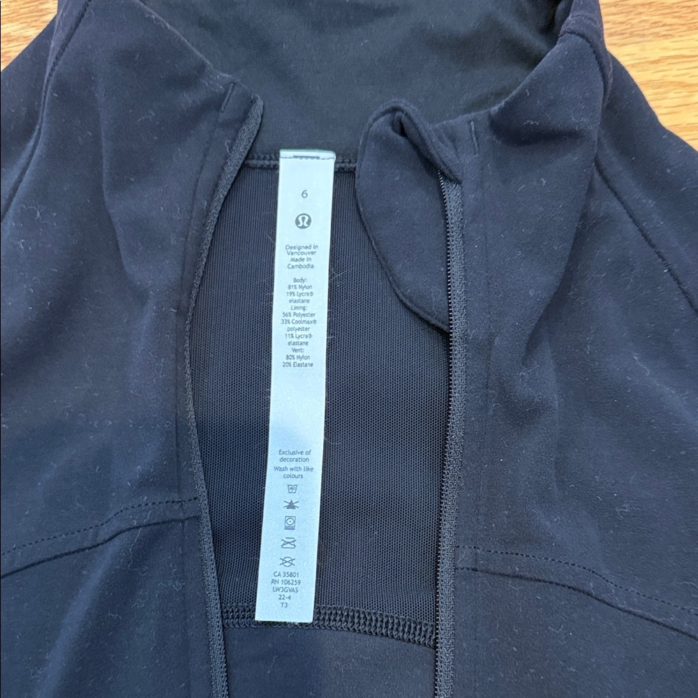 lululemon athletica Black Nulu Jacket - Picture 9 of 9